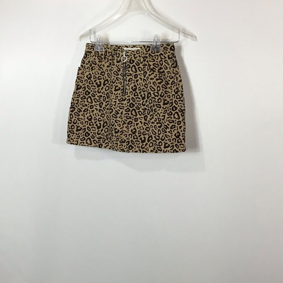 Caren Forbes | Cheetah Print Denim Skirt~S - Picture 2 of 6